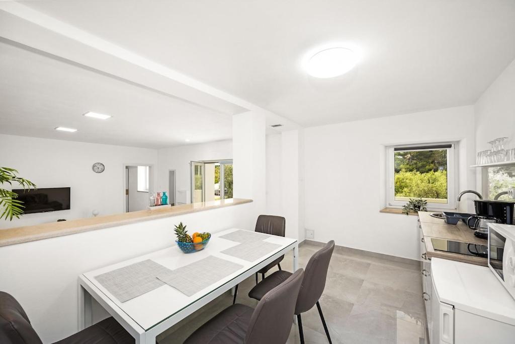 Apartment Olive Garden Near Pula 3 Km From Center And Only 4 Km From The Beach For 4 Persons מראה חיצוני תמונה