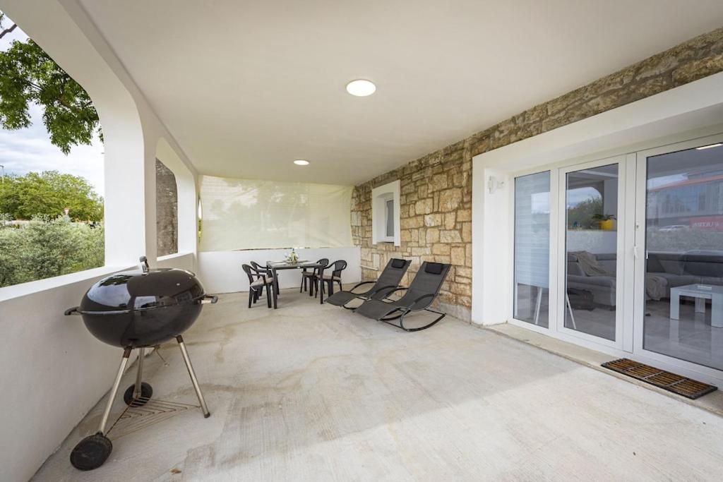 Apartment Olive Garden Near Pula 3 Km From Center And Only 4 Km From The Beach For 4 Persons מראה חיצוני תמונה